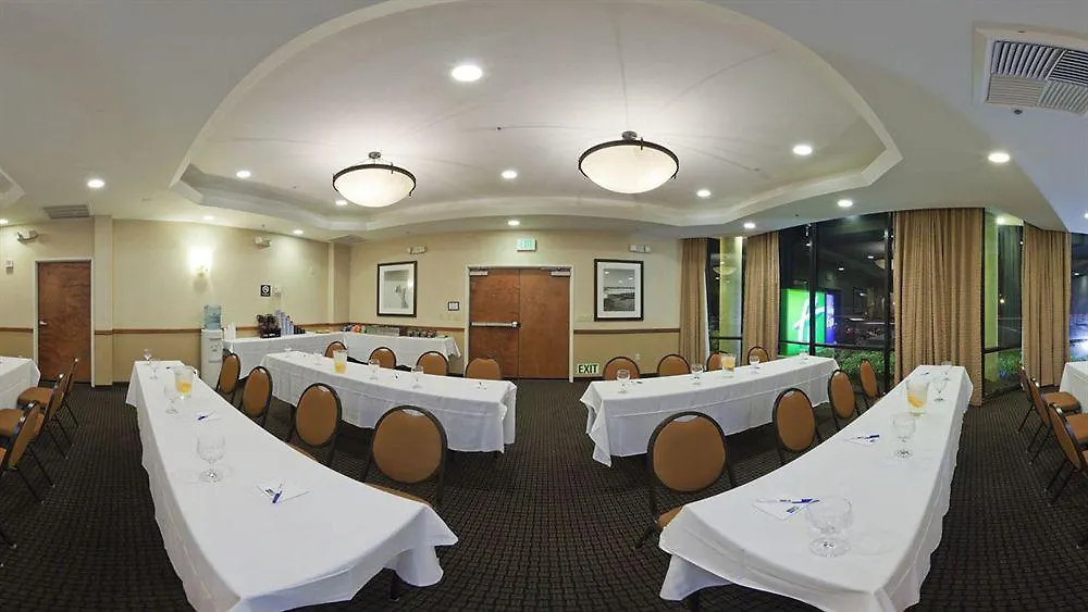 Holiday Inn Express Newport Beach By Ihg Resort