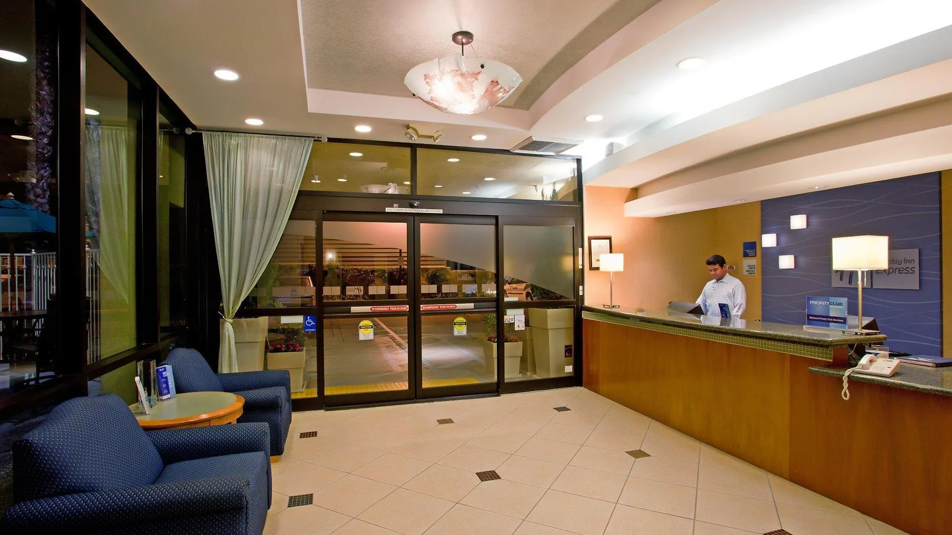 Semesteranläggning (resort) Holiday Inn Express Newport Beach By Ihg