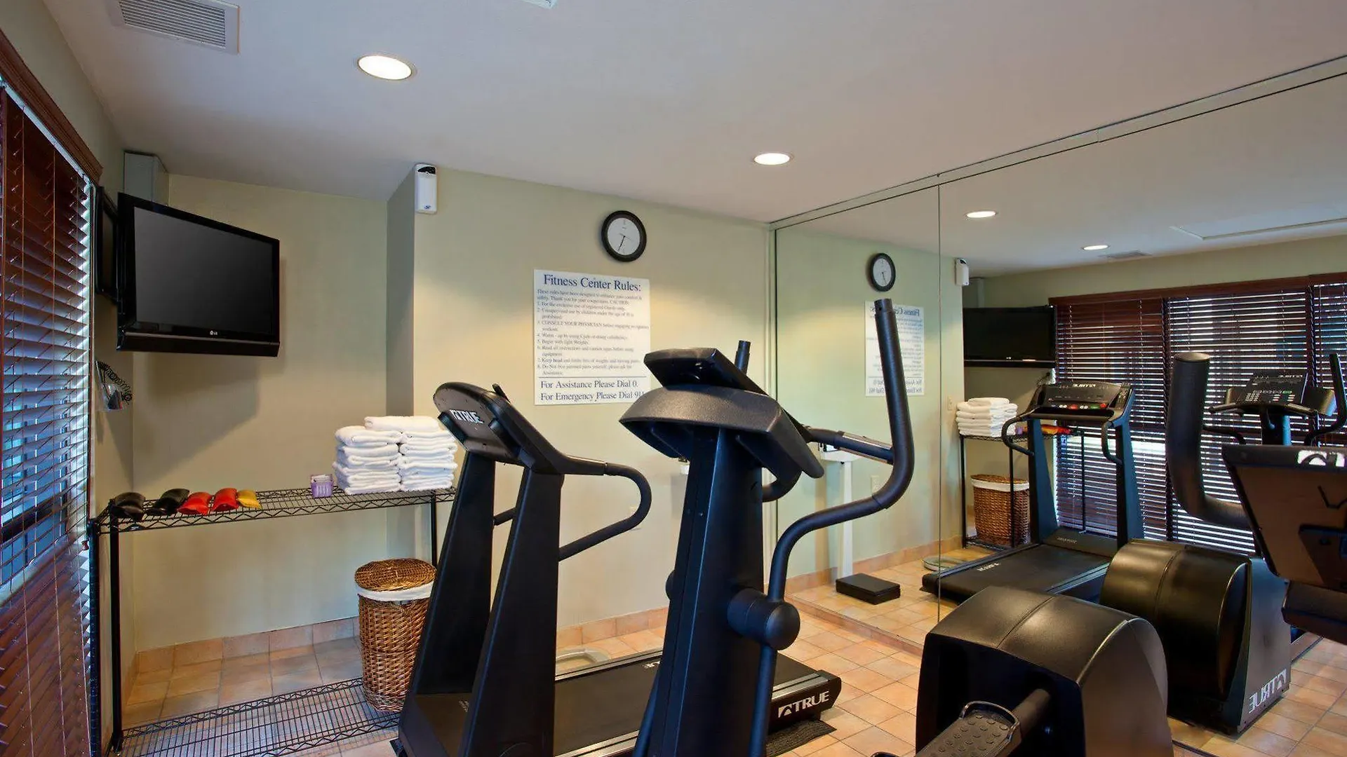 Semesteranläggning (resort) Holiday Inn Express Newport Beach By Ihg