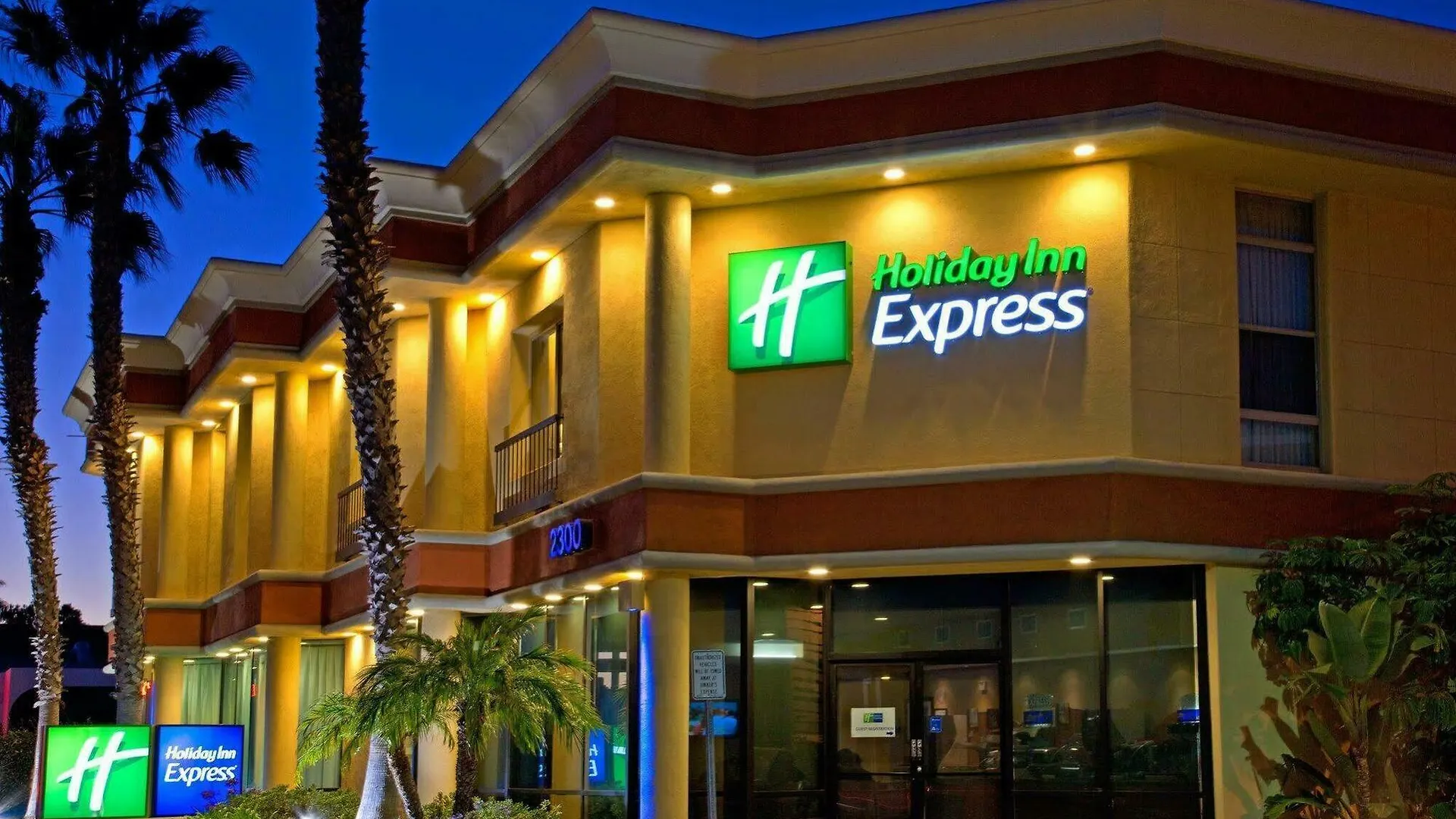 *** Semesteranläggning (resort) Holiday Inn Express Newport Beach By Ihg USA